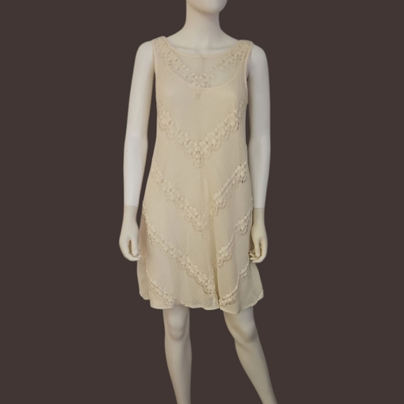 MUSE Cream Ivory Lined Lace Sleeveless Swing Mod Dress - Picture 1 of 10